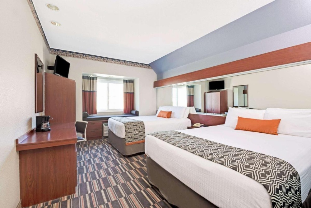 Microtel Inn & Suites By Wyndham Urbandale/Des Moines